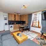 Apartamento Pirin Skilift - Cozy & Modern App In Bansko, 100 M To The Gondola Bansko