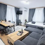شقة Pirin Skilift - Cozy & Modern App In Bansko, 100 M To The Gondola